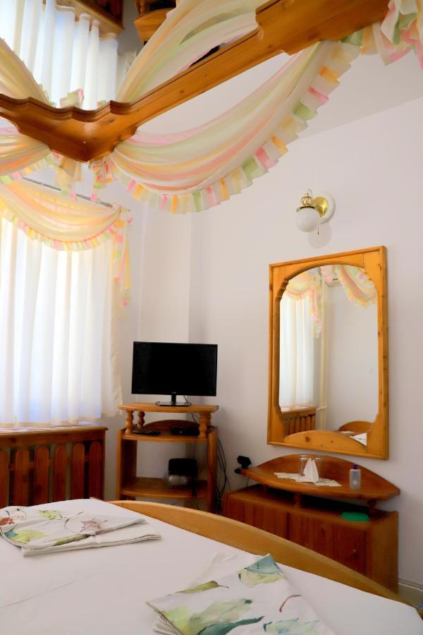 Hotel Mishel Kocherinovo Εξωτερικό φωτογραφία